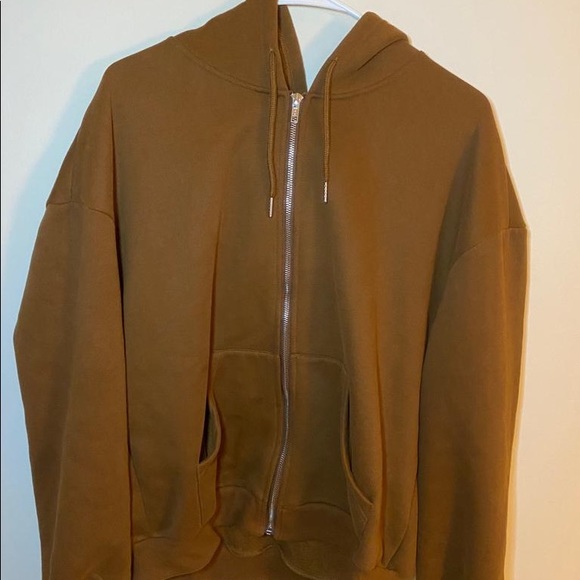 Brown zip up sweater 🤎 - Picture 2 of 2